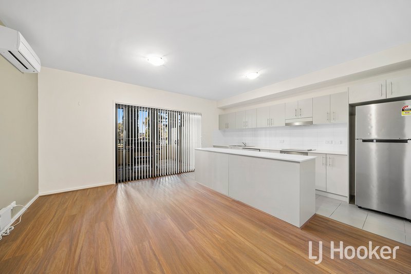 Photo - 14/1 Gungahlin Place, Gungahlin ACT 2912 - Image 3