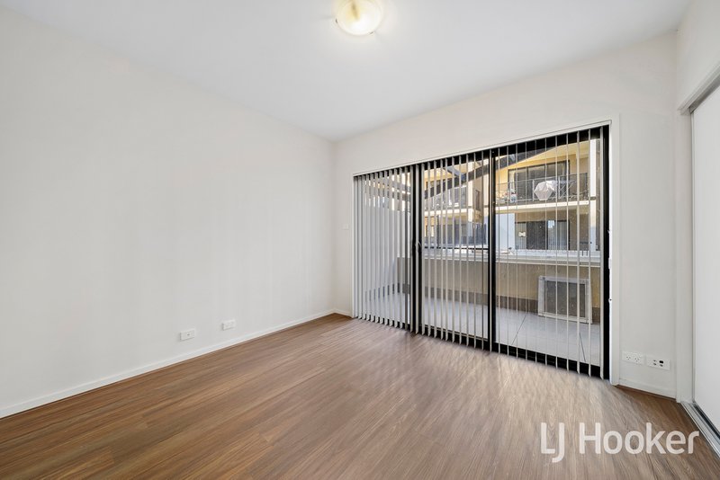 Photo - 14/1 Gungahlin Place, Gungahlin ACT 2912 - Image 7