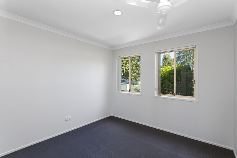 Photo - 141 Harrier Drive, Burleigh Waters QLD 4220 - Image 8