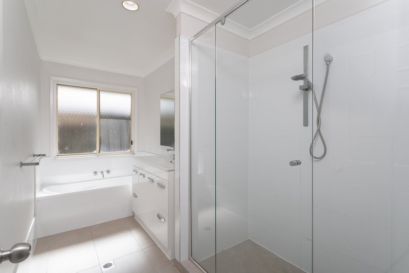 Photo - 141 Harrier Drive, Burleigh Waters QLD 4220 - Image 9