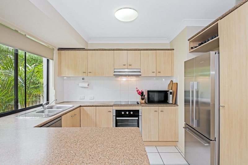 Photo - 14/1 Hervey Street, Pacific Pines QLD 4211 - Image 8