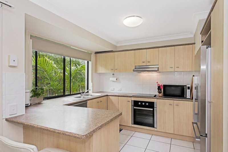 Photo - 14/1 Hervey Street, Pacific Pines QLD 4211 - Image 11