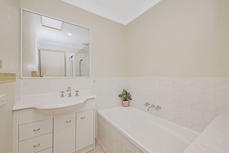 Photo - 14/1 Hervey Street, Pacific Pines QLD 4211 - Image 22