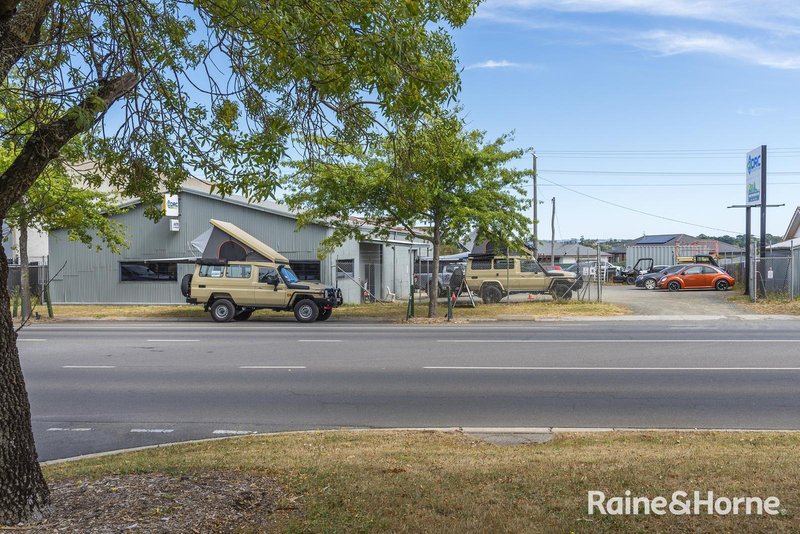 Photo - 141 High Street, Kyneton VIC 3444 - Image 7