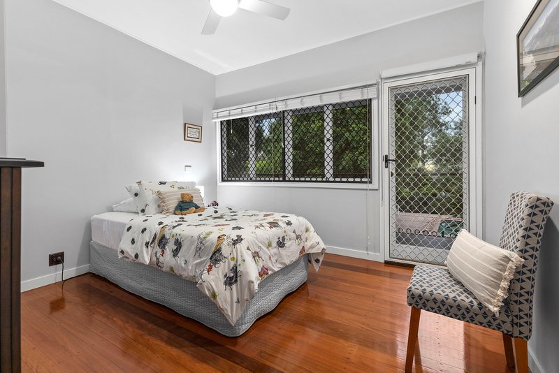 Photo - 141 Kirby Road, Aspley QLD 4034 - Image 16