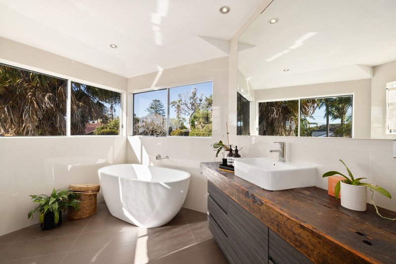 Photo - 141 Lagoon Street, Narrabeen NSW 2101 - Image 16