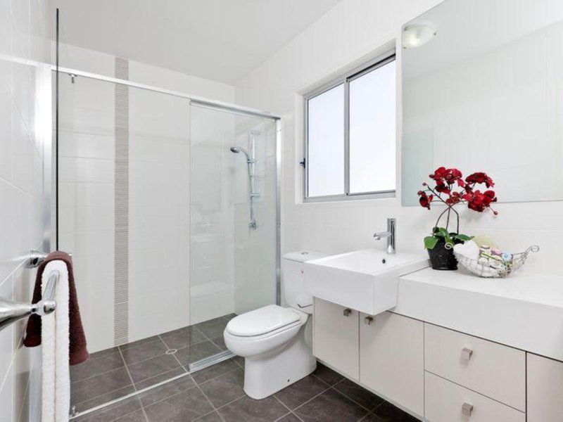 Photo - 1/41 Livingstone Street, Yeerongpilly QLD 4105 - Image 5