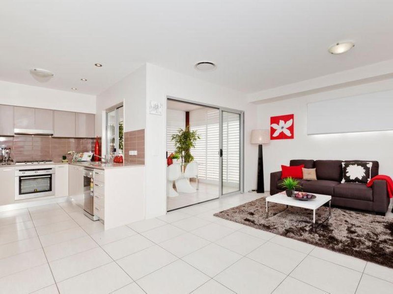 Photo - 1/41 Livingstone Street, Yeerongpilly QLD 4105 - Image 7