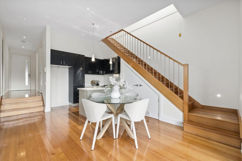 Photo - 1/41 Margot Street, Chadstone VIC 3148 - Image 4