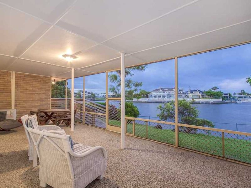 Photo - 141 Monaco Street, Broadbeach Waters QLD 4218 - Image 2