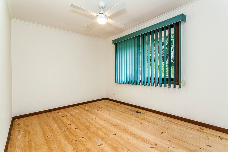 Photo - 141 Pembroke Road, Mooroolbark VIC 3138 - Image 9