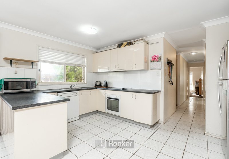 Photo - 141 Short Street, Boronia Heights QLD 4124 - Image 9