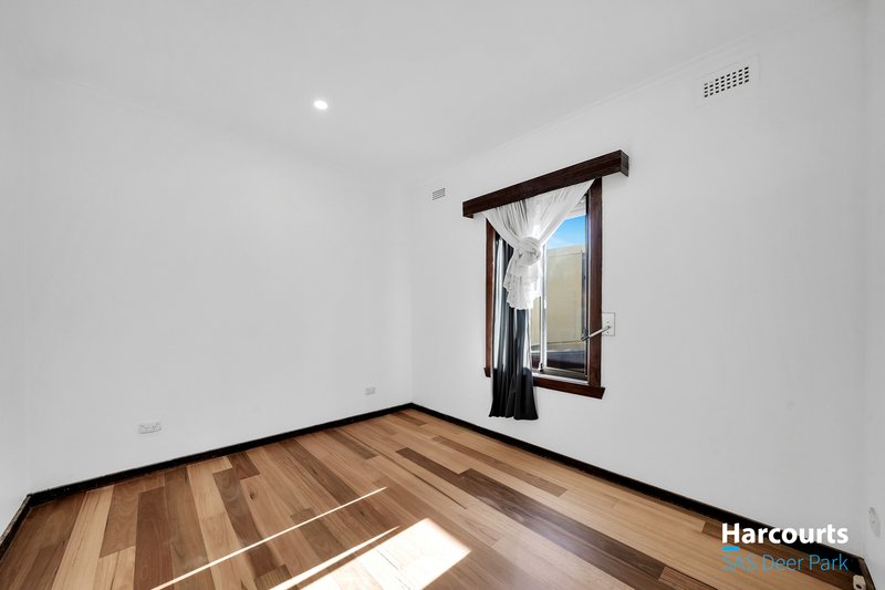 Photo - 141 Station Road, Deer Park VIC 3023 - Image 6
