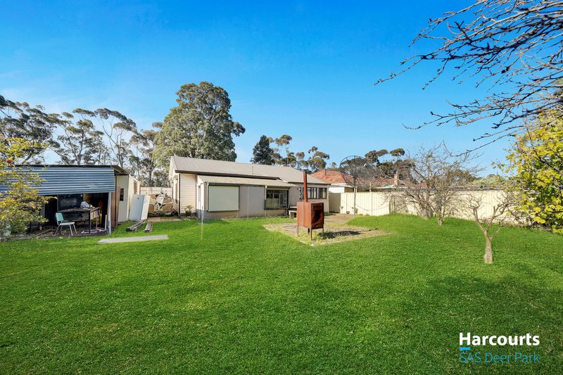 Photo - 141 Station Road, Deer Park VIC 3023 - Image 8