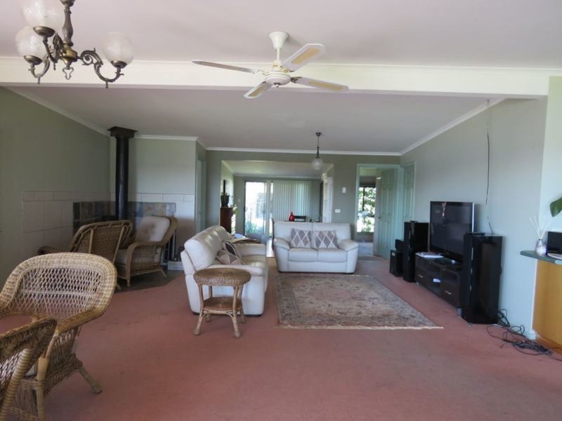 Photo - 141 Western Boulevard, Raymond Island VIC 3880 - Image 9