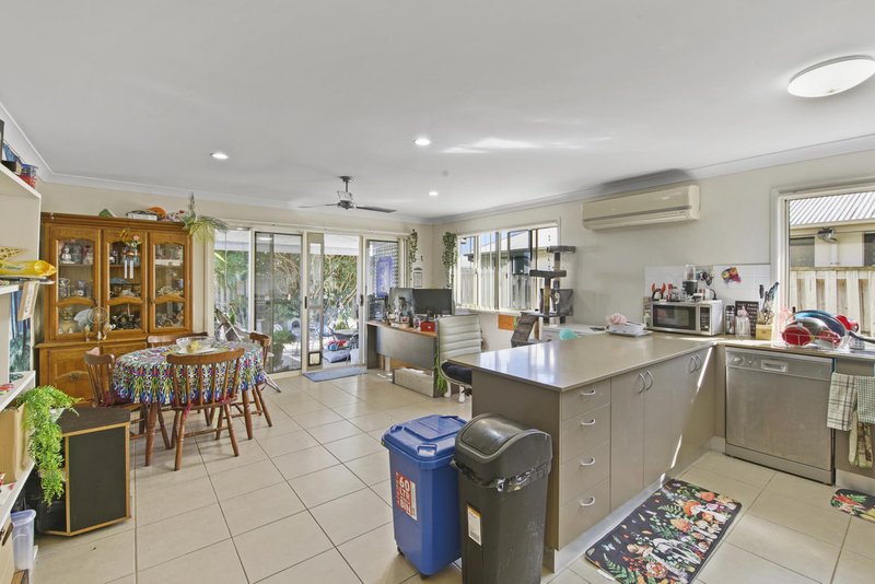 Photo - 141 Whitehaven Drive, Blacks Beach QLD 4740 - Image 6