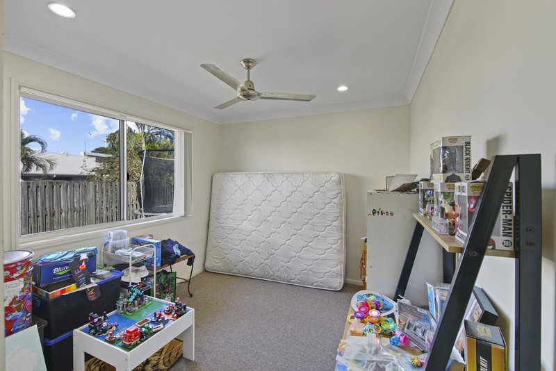 Photo - 141 Whitehaven Drive, Blacks Beach QLD 4740 - Image 12