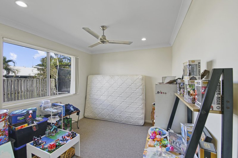 Photo - 141 Whitehaven Drive, Blacks Beach QLD 4740 - Image 15