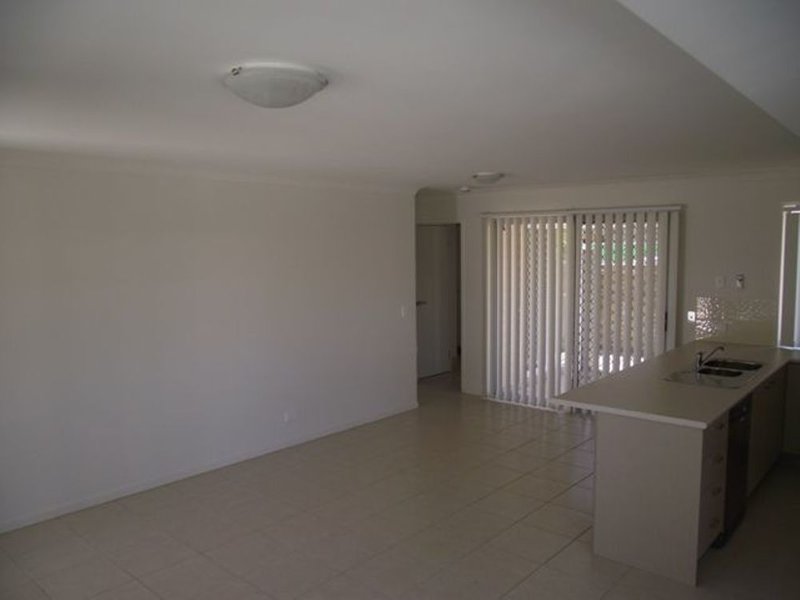 Photo - 14/10 David Street, Burpengary QLD 4505 - Image 4