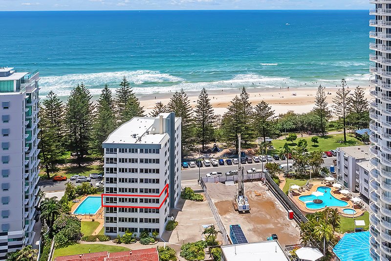 Photo - 14/100 The Esplanade, Burleigh Heads QLD 4220 - Image 9