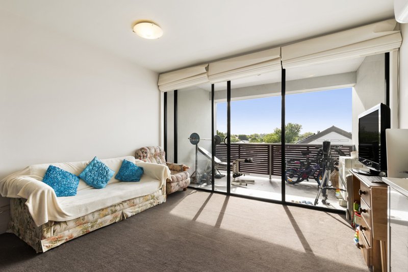 Photo - 14/103 Atherton Road, Oakleigh VIC 3166 - Image 2