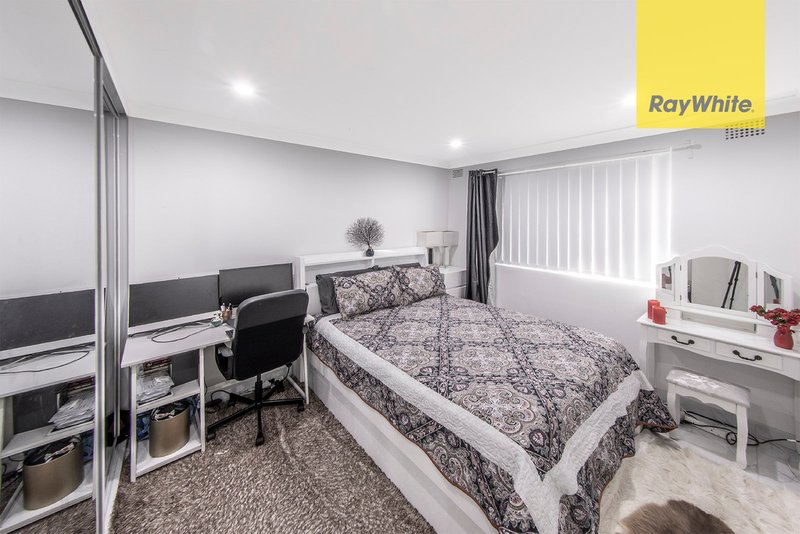 Photo - 14/11-15 Villiers Street, Parramatta NSW 2150 - Image 4