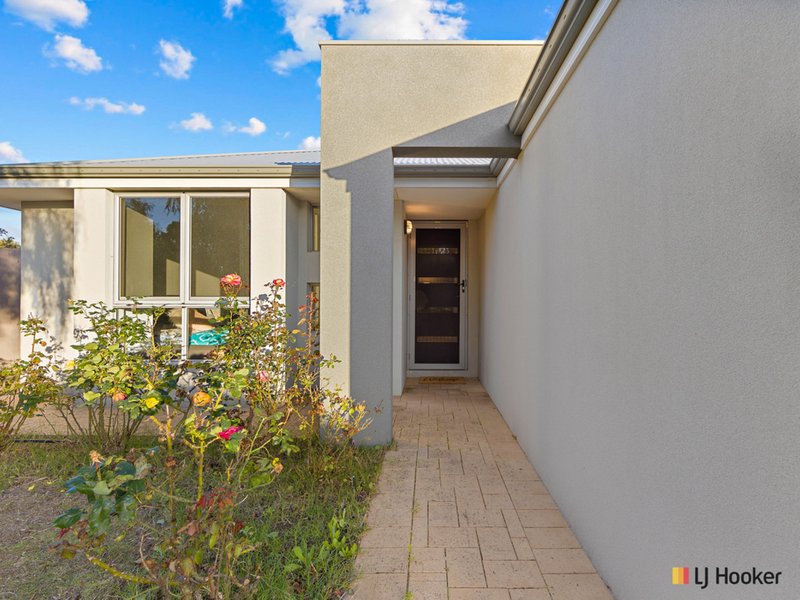 Photo - 14/11 Brookland Street, Beckenham WA 6107 - Image 2