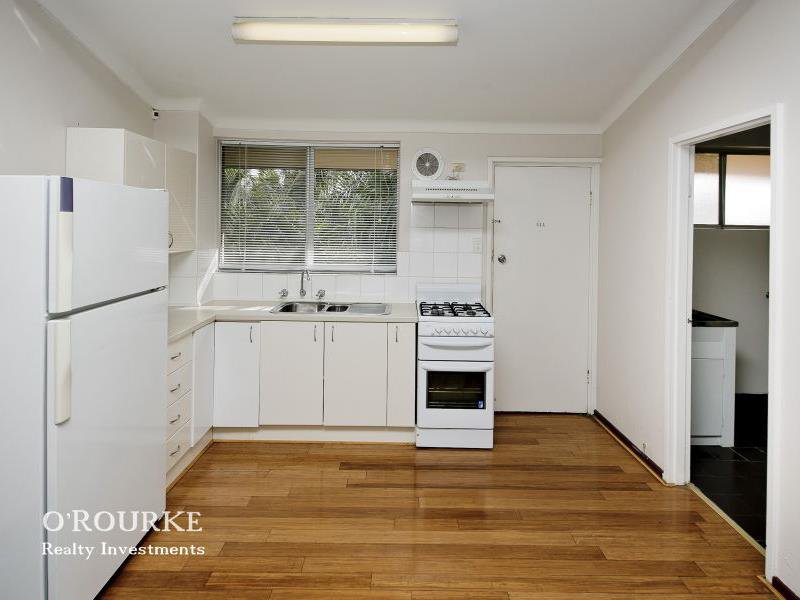 Photo - 14/11 Wilton Place, Scarborough WA 6019 - Image 5