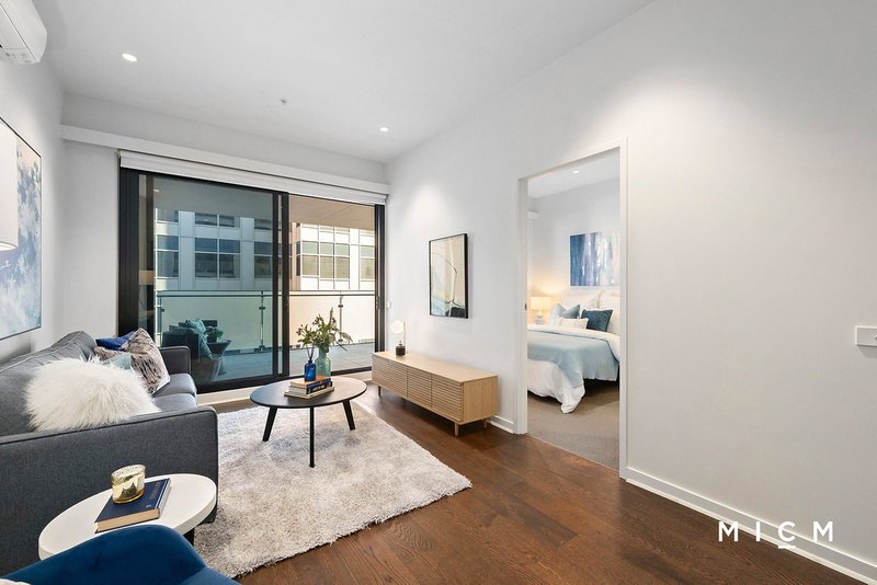 Photo - 1411/199 William Street, Melbourne VIC 3000 - Image 2