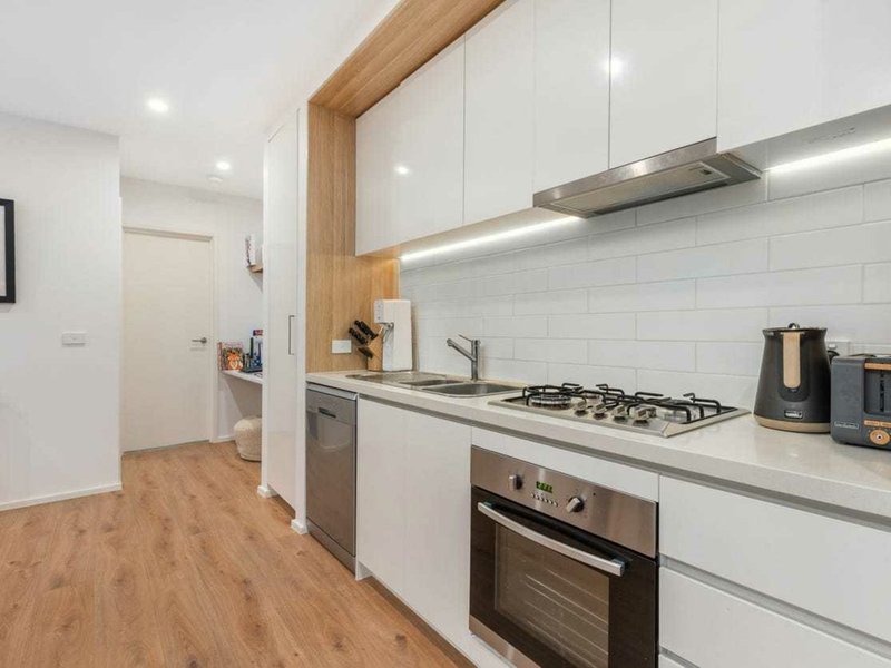 Photo - 14/12-14 Adele Avenue, Ferntree Gully VIC 3156 - Image 2