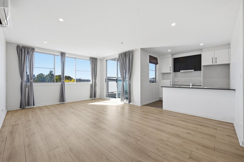 Photo - 14/120 John Gorton Drive, Coombs ACT 2611 - Image 4