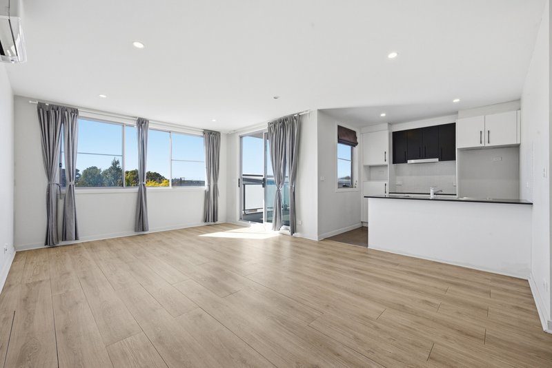 Photo - 14/120 John Gorton Drive, Coombs ACT 2611 - Image 4