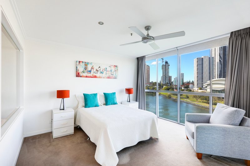 Photo - 1412/33 T E Peters Drive, Broadbeach Waters QLD 4218 - Image 3