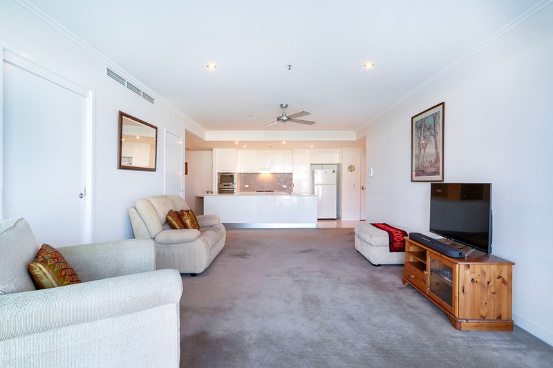 Photo - 1412/33 T E Peters Drive, Broadbeach Waters QLD 4218 - Image 8