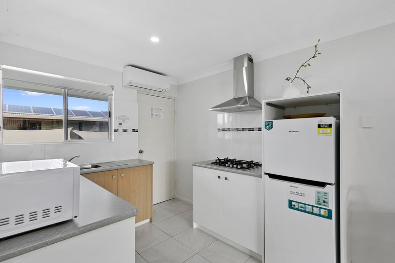 Photo - 14/13-15 Ann Street, Torquay QLD 4655 - Image 2