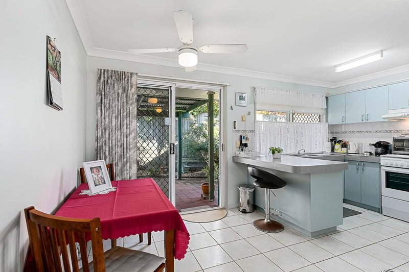 Photo - 14/14 Beach Road, Pialba QLD 4655 - Image 3