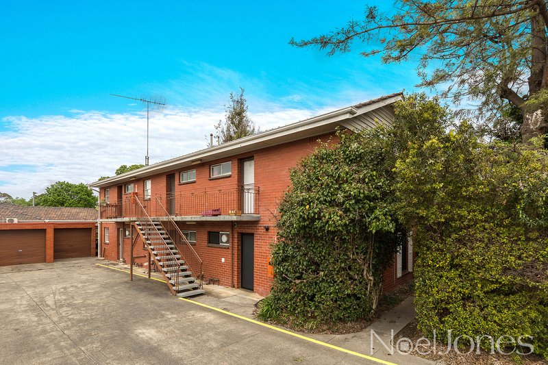 Photo - 1/414 Doncaster Road, Doncaster VIC 3108 - Image 3