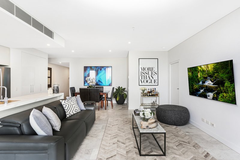 Photo - 1414/20 Chisholm Street, Wolli Creek NSW 2205 - Image 3