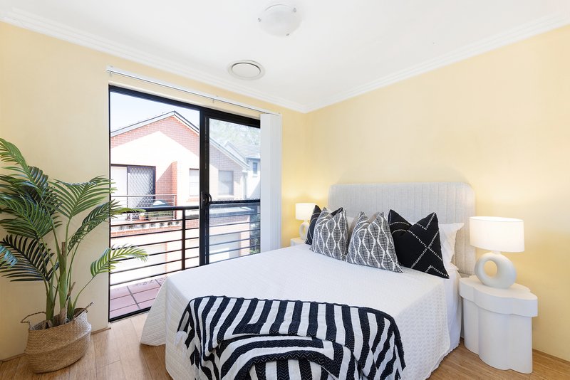 Photo - 14/15-21 Webb Avenue, Hornsby NSW 2077 - Image 3