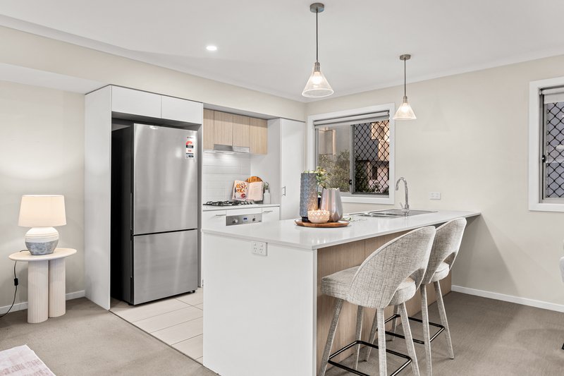 Photo - 14/15 Bland Street, Coopers Plains QLD 4108 - Image 2