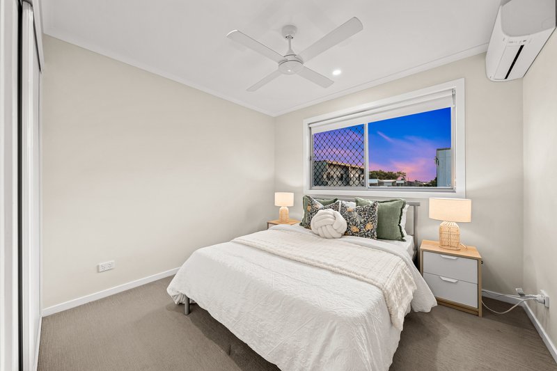 Photo - 14/15 Bland Street, Coopers Plains QLD 4108 - Image 11