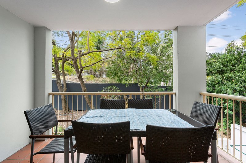 Photo - 14/15 Clarence Road, Indooroopilly QLD 4068 - Image 5