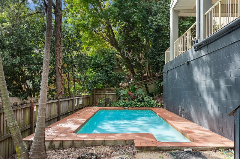 Photo - 14/15 Clarence Road, Indooroopilly QLD 4068 - Image 8