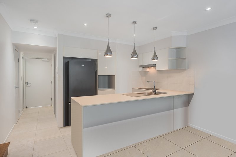 Photo - 14/15 Sambar Close, Chermside West QLD 4032 - Image 4