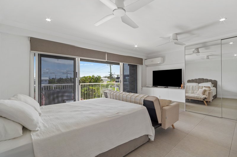 Photo - 14/16-18 Abalone Avenue, Paradise Point QLD 4216 - Image 6