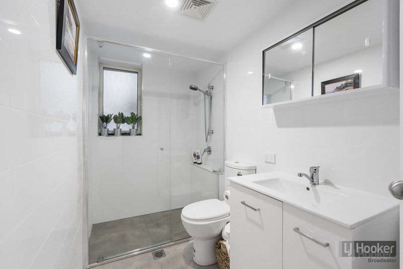 Photo - 1/416 Marine Parade, Biggera Waters QLD 4216 - Image 7