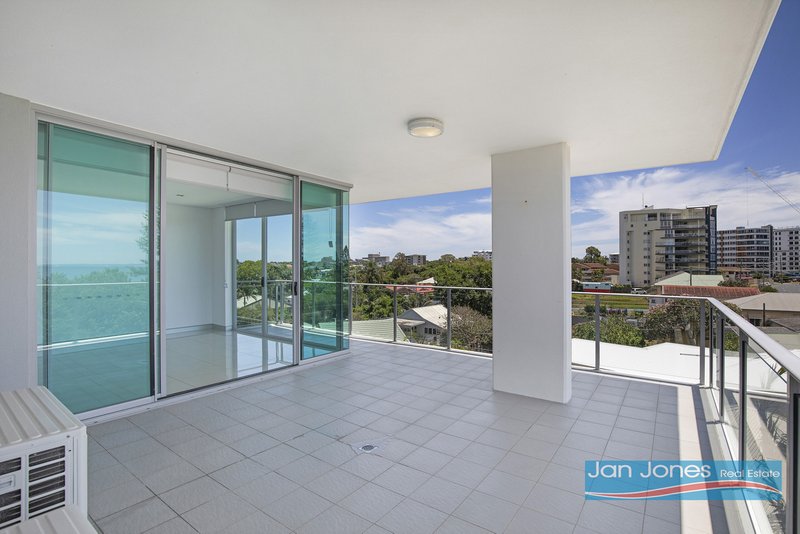 Photo - 14/17 Marine Parade, Redcliffe QLD 4020 - Image 17