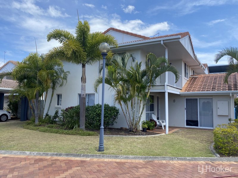 Photo - 14/18 Spinnaker Quay, Sandstone Point QLD 4511 - Image 12