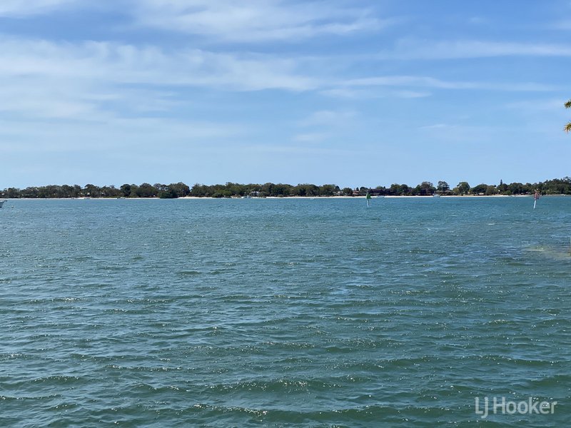 Photo - 14/18 Spinnaker Quay, Sandstone Point QLD 4511 - Image 18