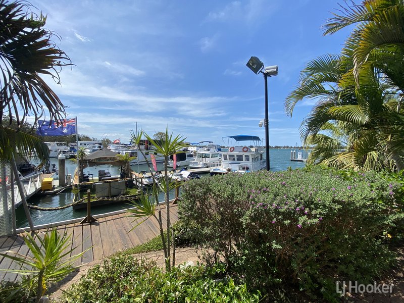 Photo - 14/18 Spinnaker Quay, Sandstone Point QLD 4511 - Image 20